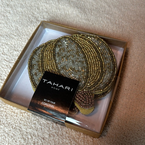 NWOT Tahari Blingy Pumpkin Coaster Set of 4 - Picture 1 of 3